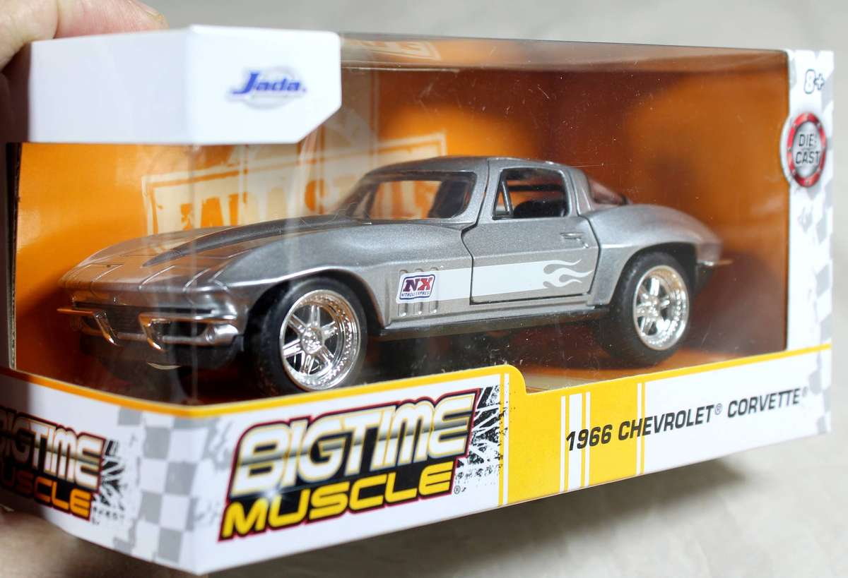 Jada - Bigtime Muscle - 1966 Chevrolet Corvette