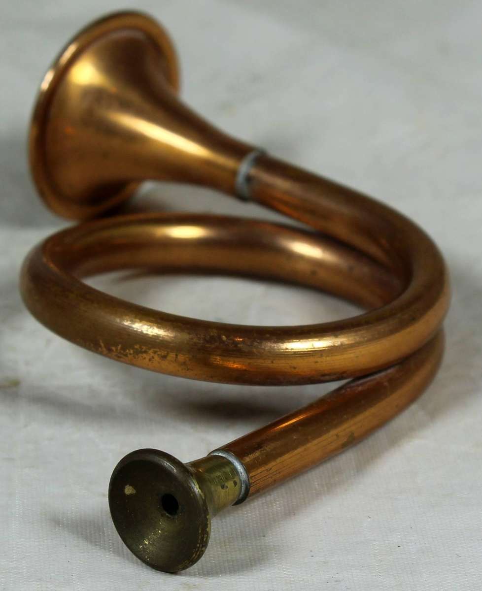 Small copper & brass hunting horn