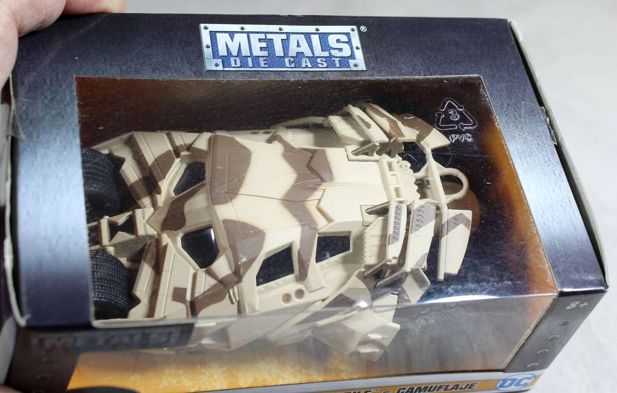 Metals die cast - Batman The Dark Knight Batmobile Camouflage