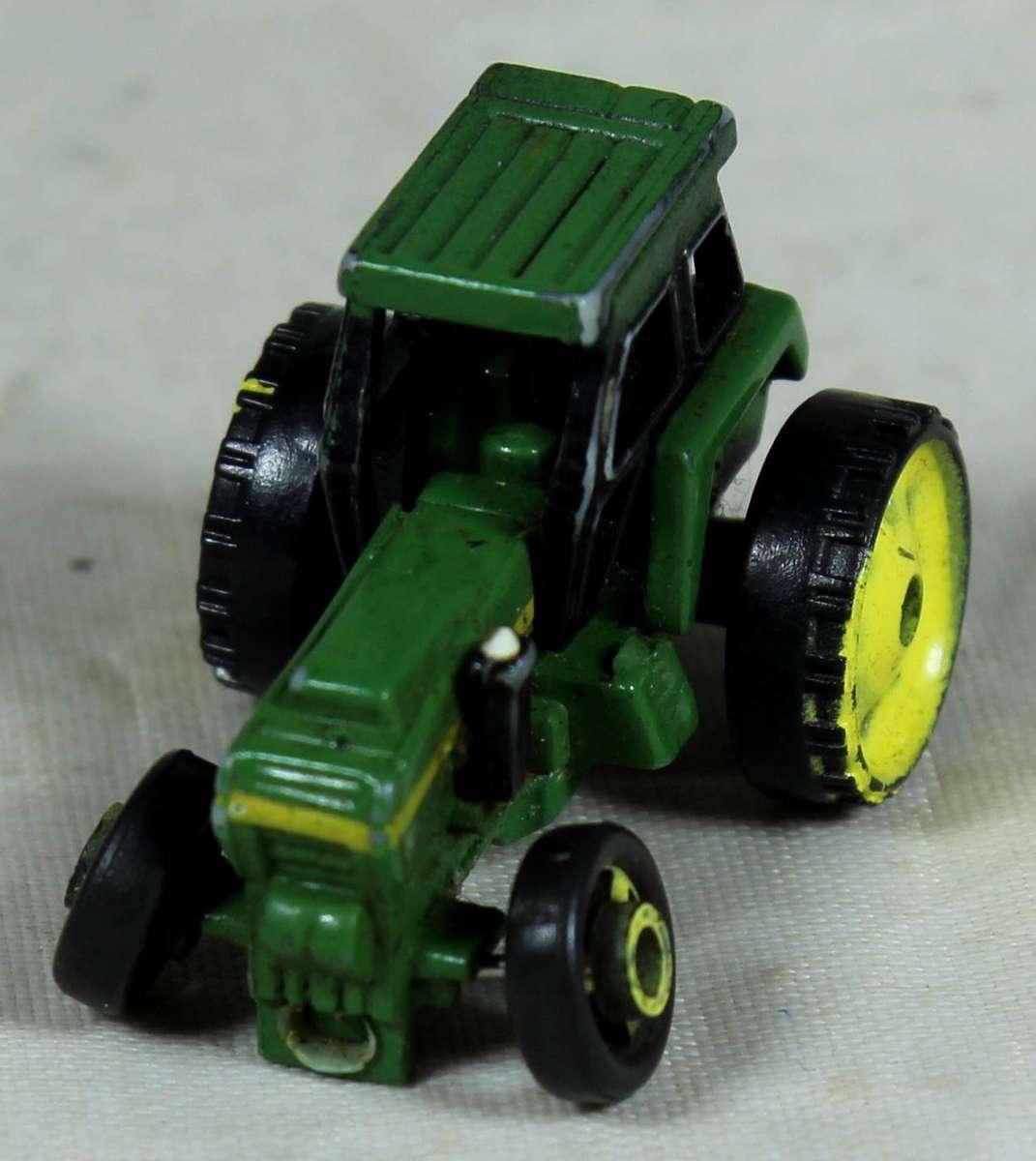 Micro Machines - Galoob - John Deere Tractor