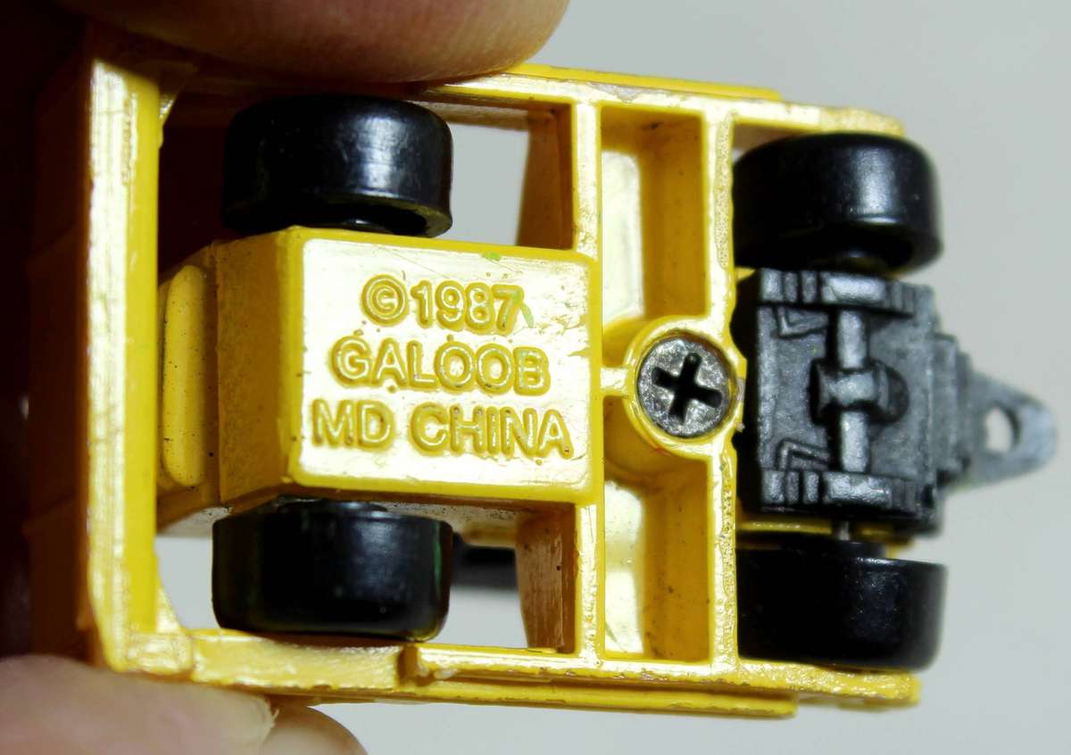 Micro Machines - Galoob - Construction Bulldozer - Yellow