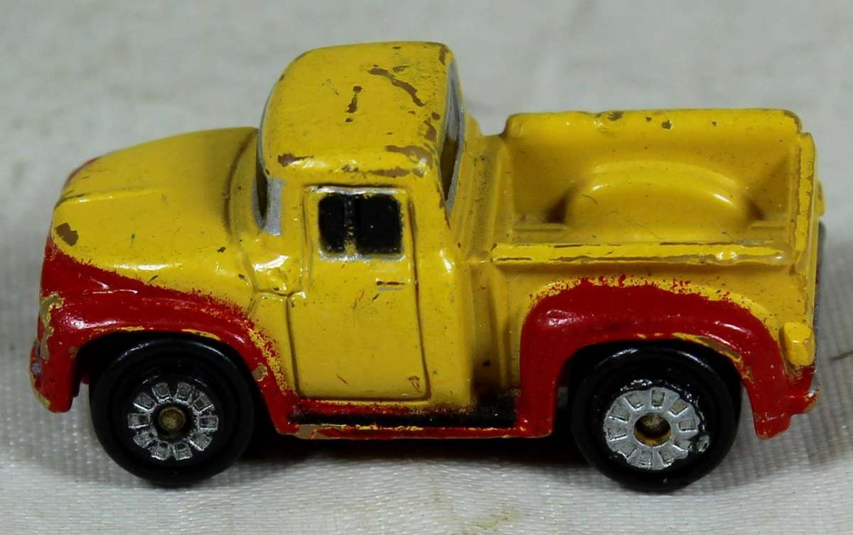 Micro Machines - Galoob - '56 Ford Pickup