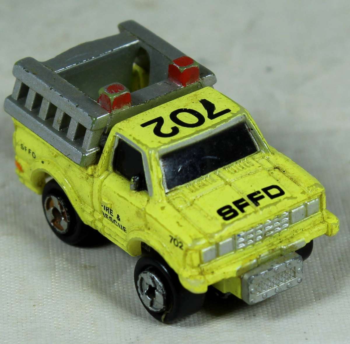 Micro Machines - Galoob - SFFD Datsun work truck