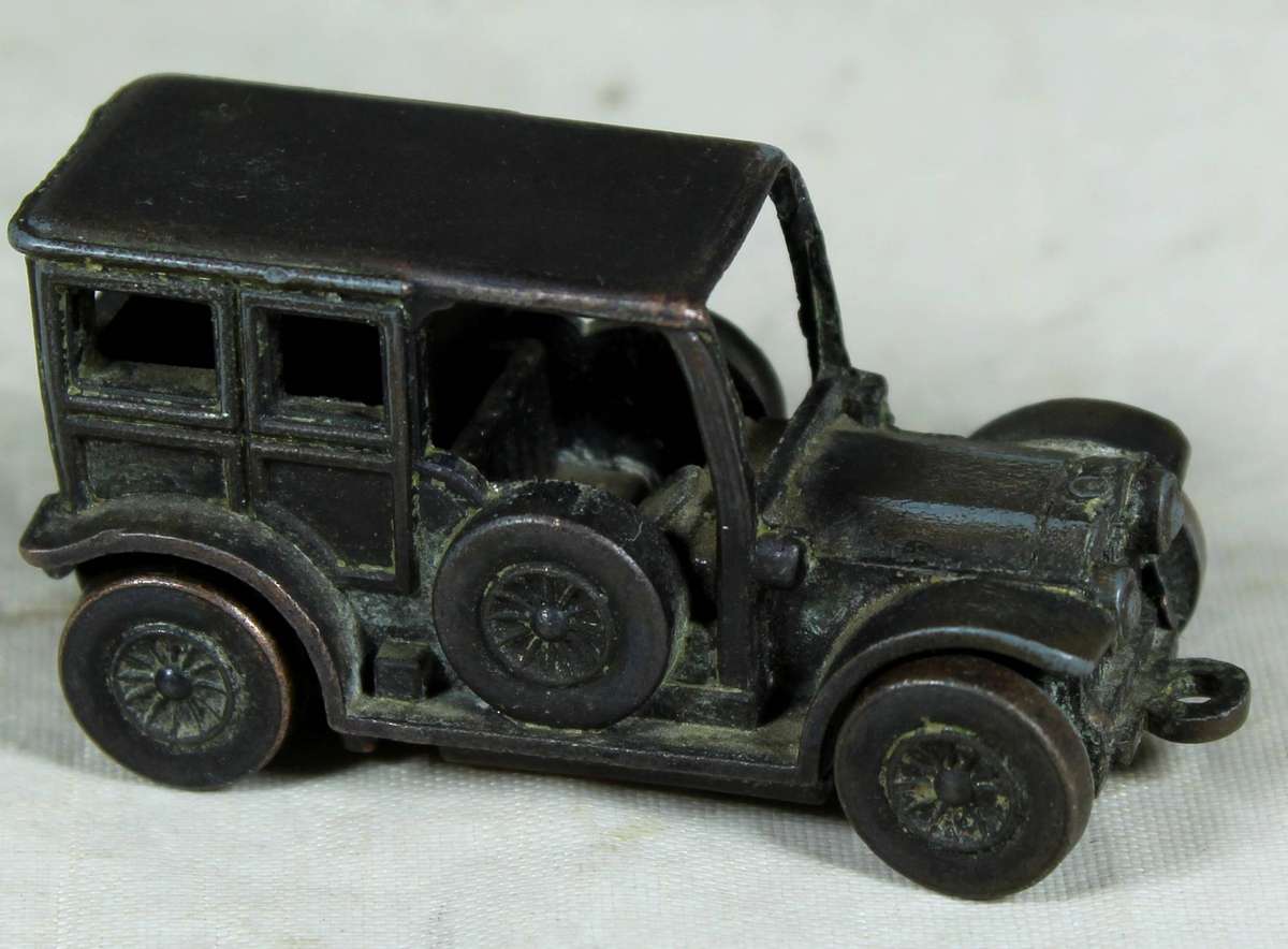 Miniature metal Rambler