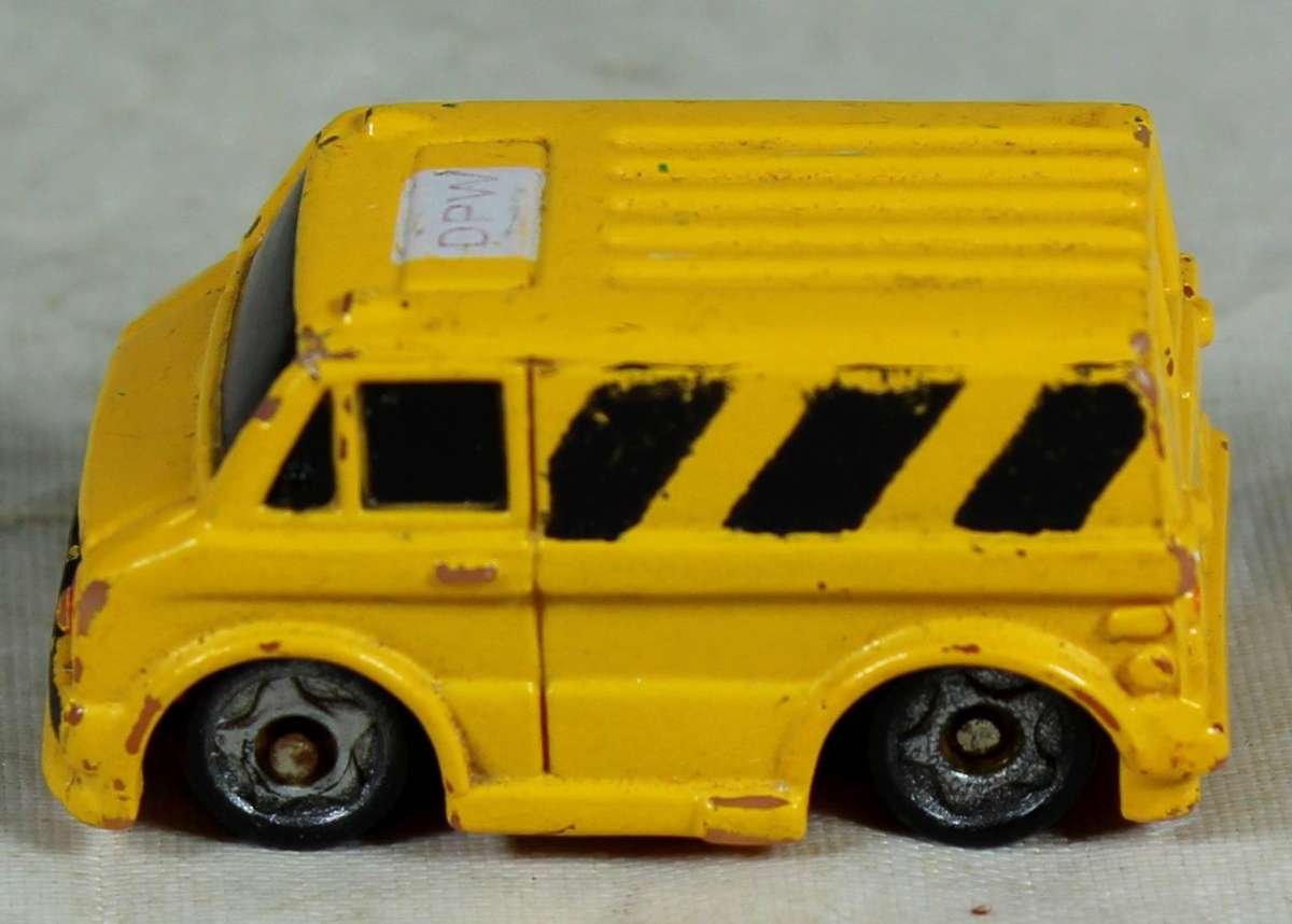 Micro Machines - Charm Max - Yellow van