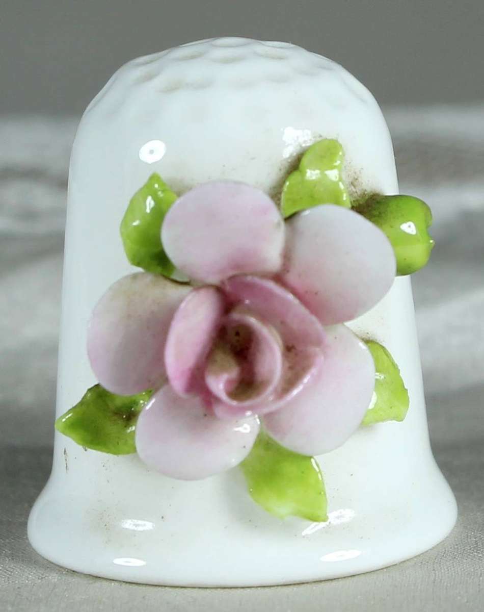 Thimble - Coalport with pink 3D flowers