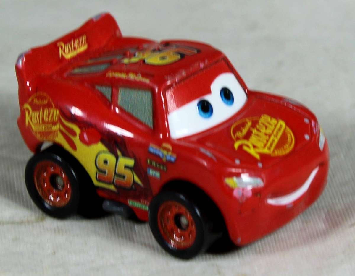Disney - Mattel - Lightning McQueen