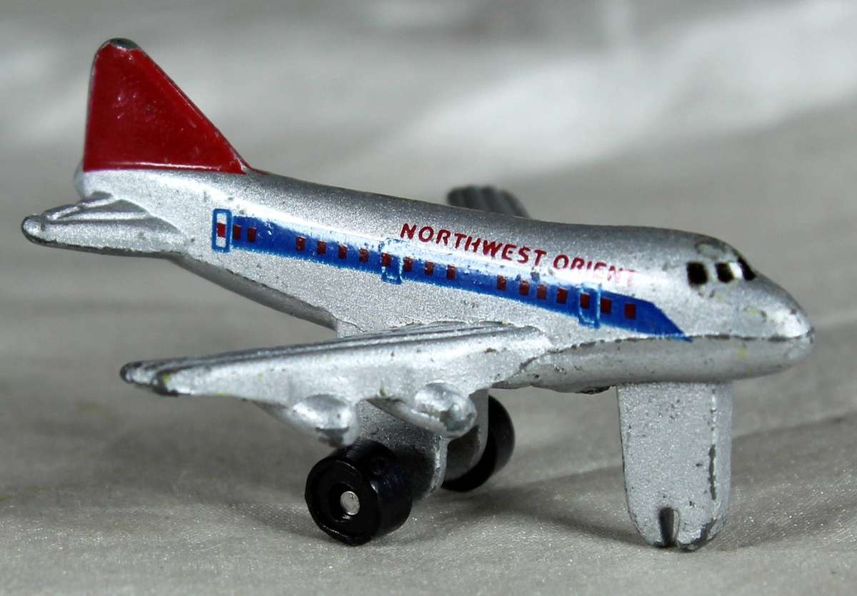 Micro metal 747 - Northwest Orient plane