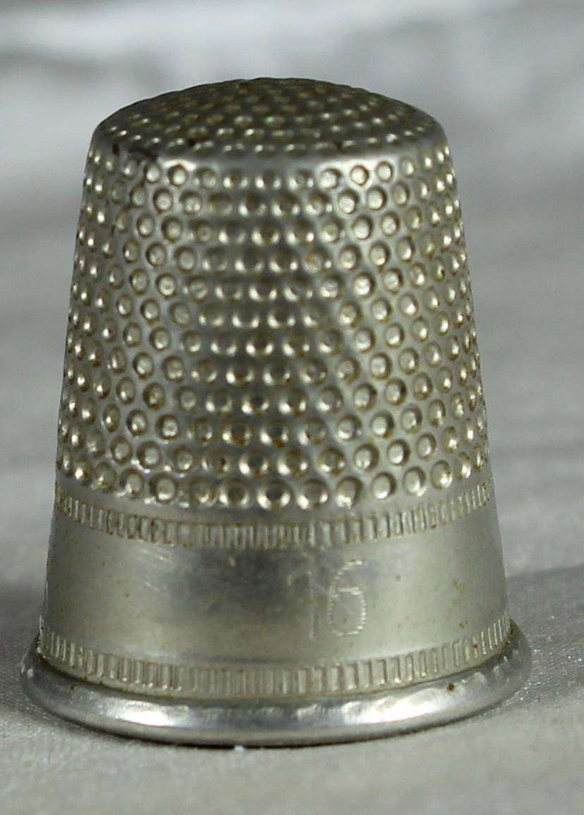 Silver plated thimble - plain #16