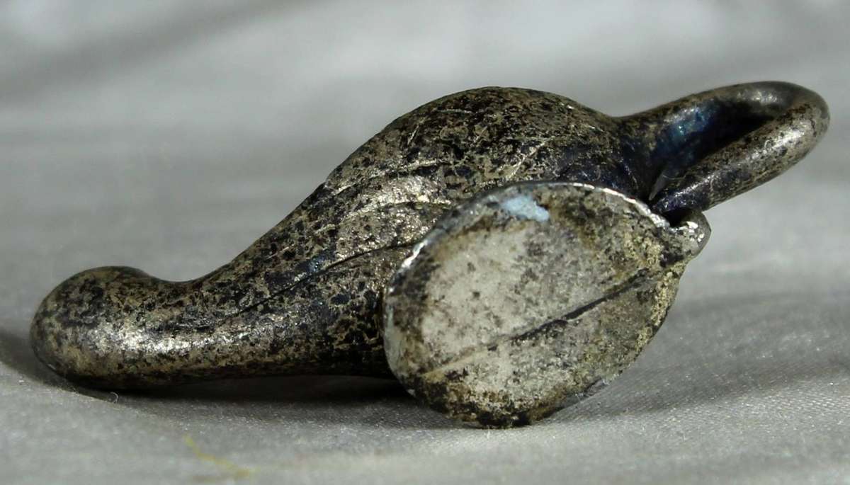 Miniature metal Genie lamp
