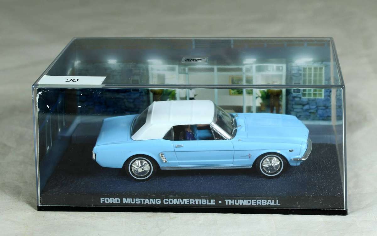 James Bond 007 #30 Ford Mustang convertible - Thunderball