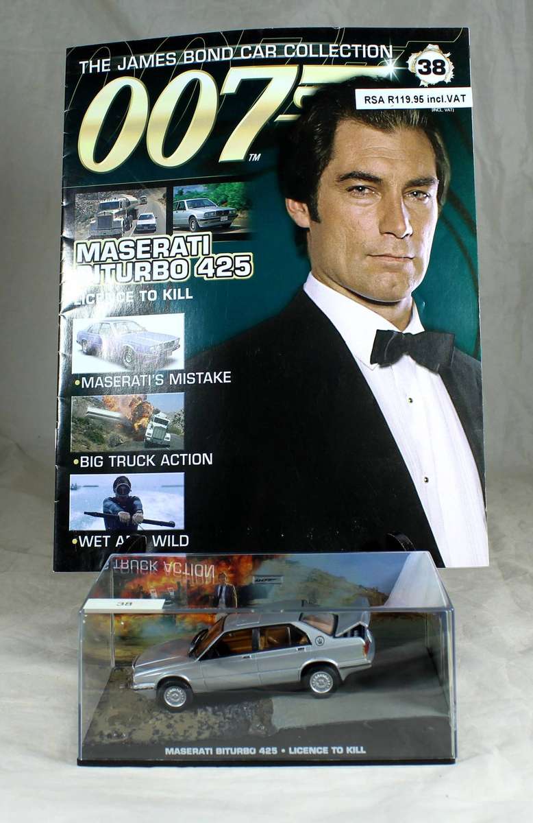 James Bond 007 with magazine #38 Maserati Biturbo 425 - License to kill
