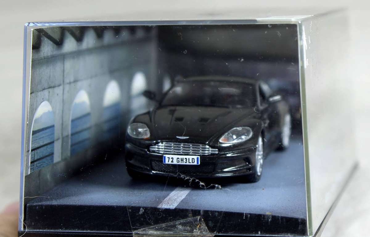 James Bond 007 #58 Aston Martin DBS - Quantum of solace