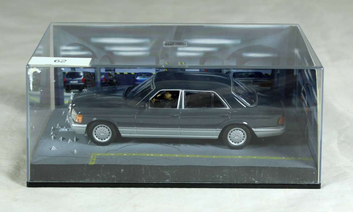 James Bond 007 #62 Mercedes Benz S-Class - Tomorrow never dies