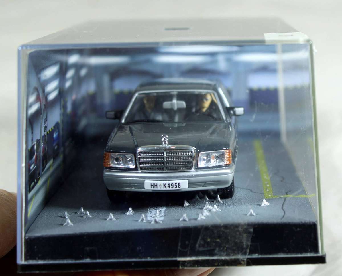 James Bond 007 #62 Mercedes Benz S-Class - Tomorrow never dies