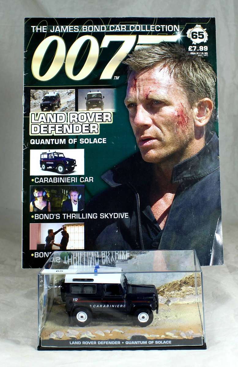 James Bond 007 with magazine #65 Land Rover Defender - Quantum of Solace