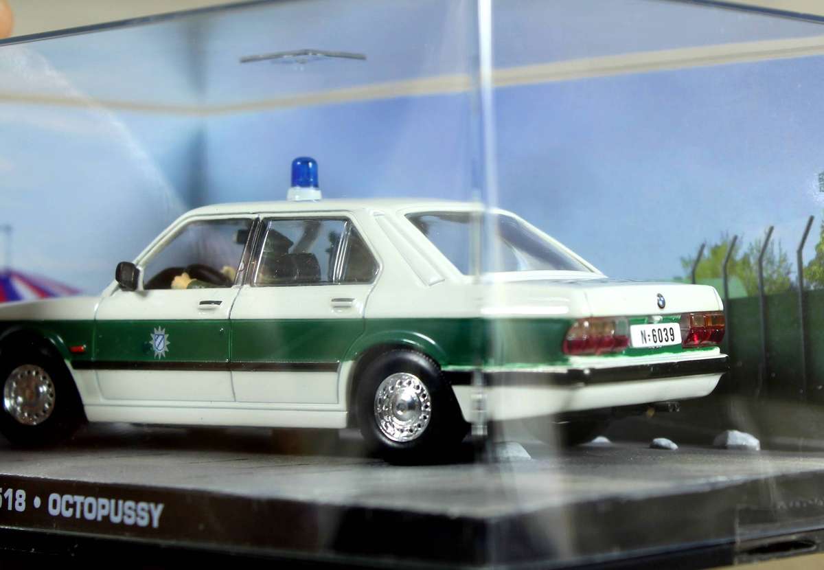 James Bond 007 #66 BMW 518 - Octopussy