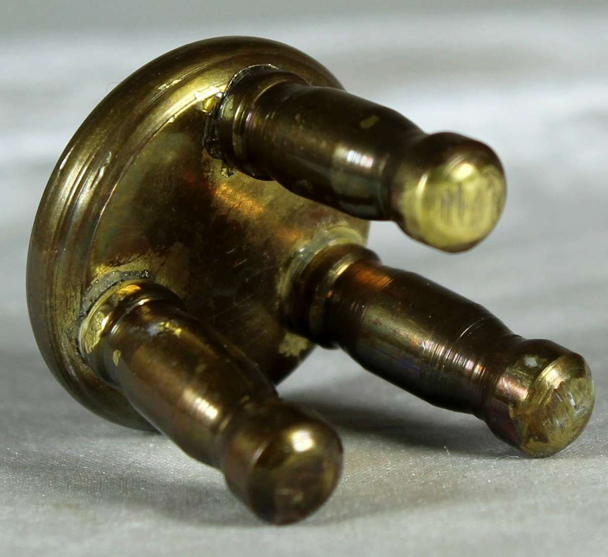 Miniature brass - 3 Legged chair
