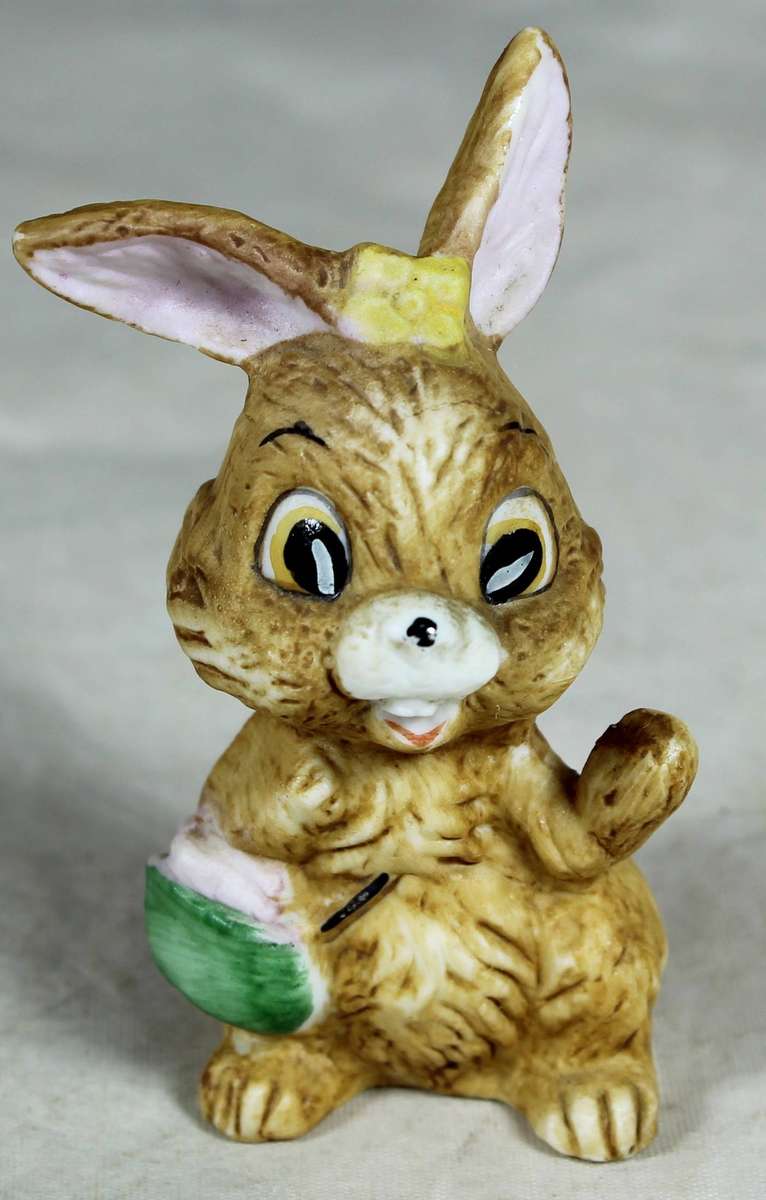 Miniature bunny with shopping bag