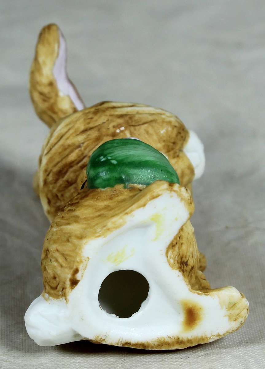 Miniature bunny with shopping bag
