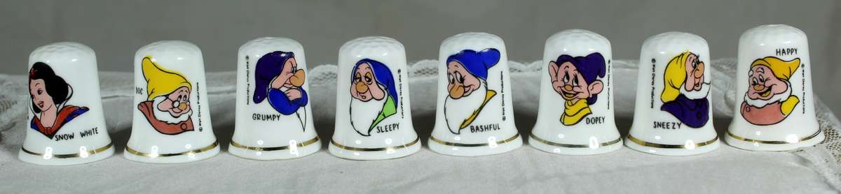 Snow White and the seven dwarfs thimbles