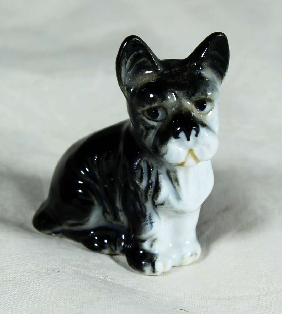 Miniature porcelain Scotty