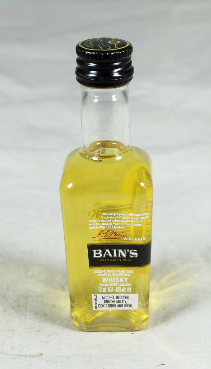 Mini liquor bottle - Bain's Cape Mountain Whisky