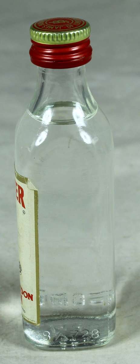 Mini liquor bottle - Beefeater Dry Gin