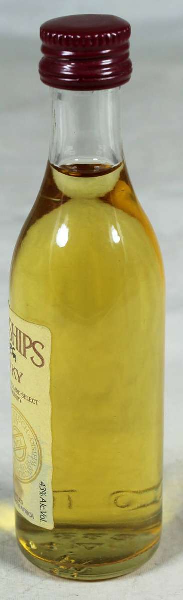 Mini liquor bottle - Three Ships whisky