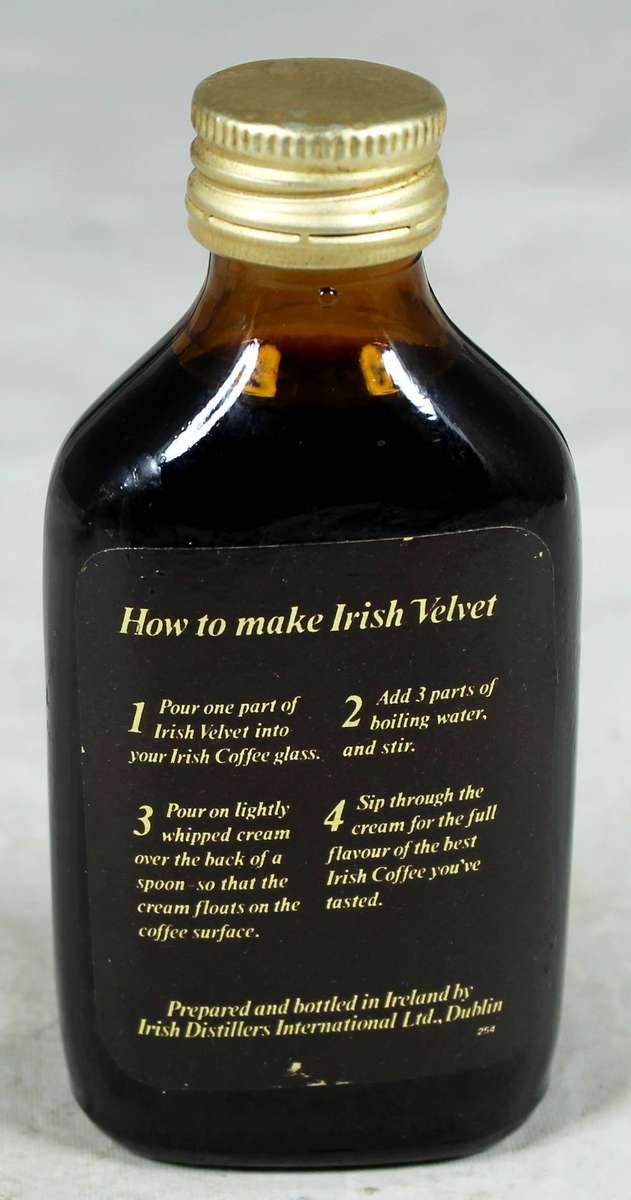Mini liquor bottle - Irish Velvet