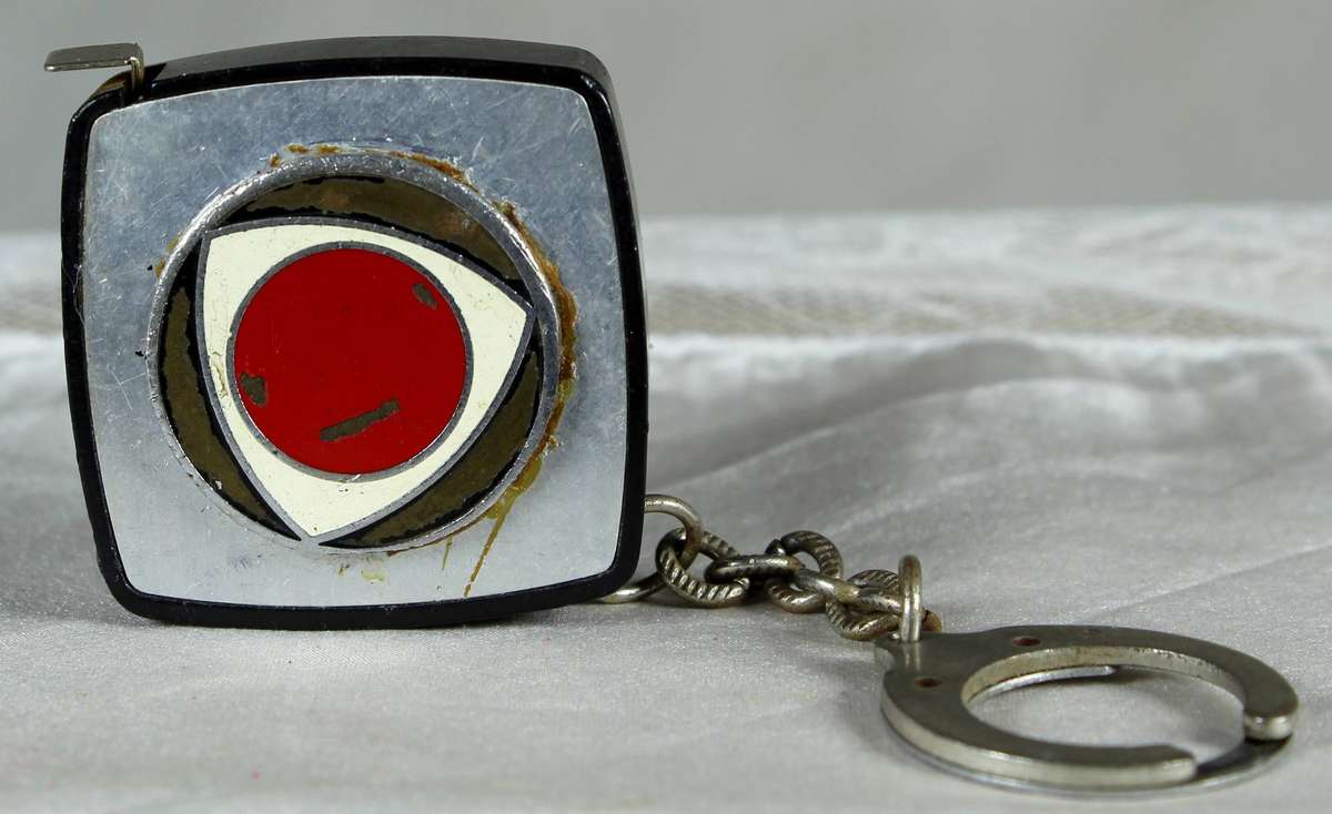 Keyring - Mazda rotary engine logo - measuring tape