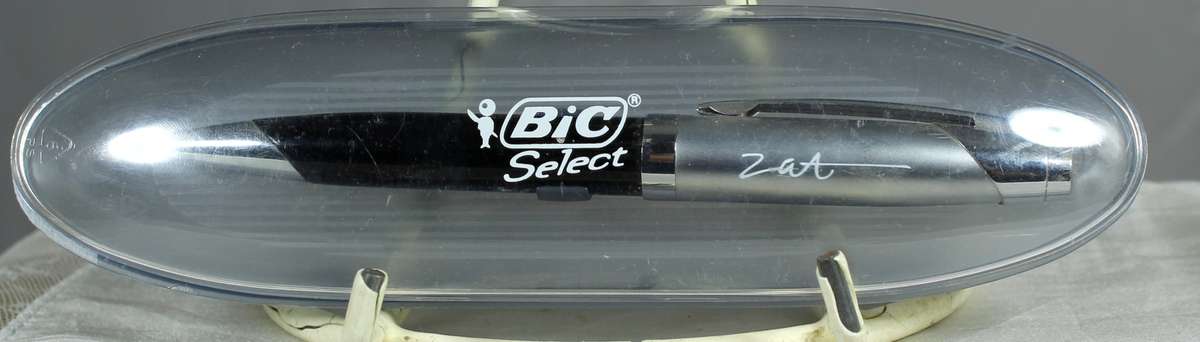 Bic select pen in holder