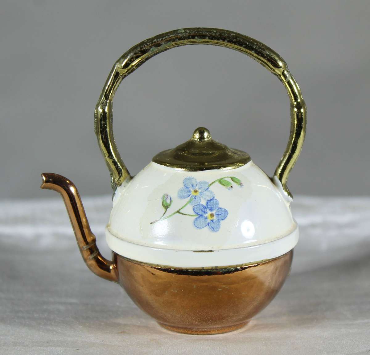 Mini copper and porcelain kettle