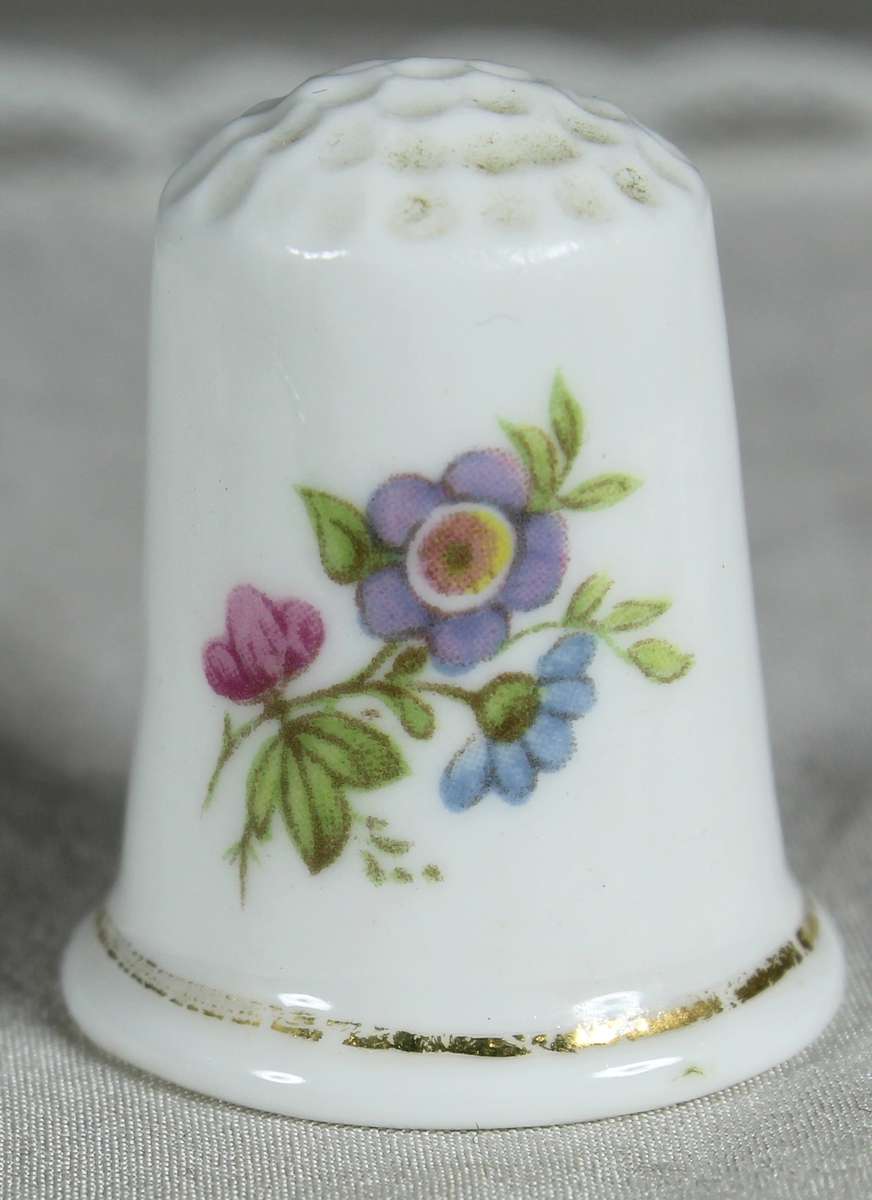 Bone China thimble - Malta