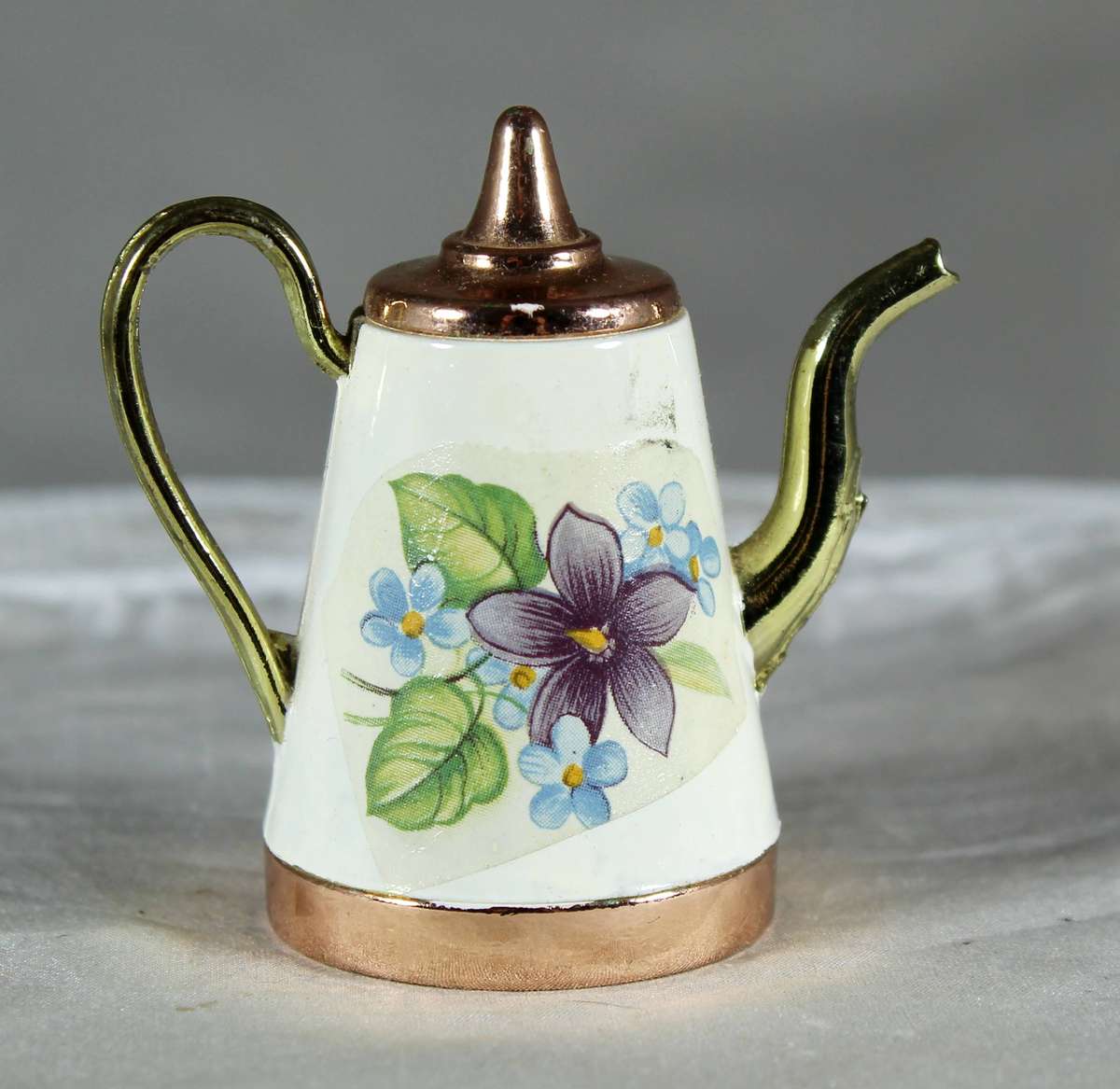 Mini copper and porcelain kettle