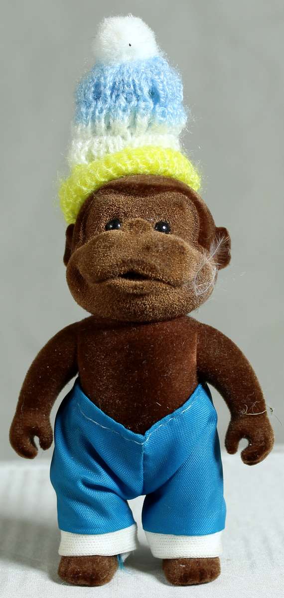 Sylvanian families - ski monkey with hat, no shirt