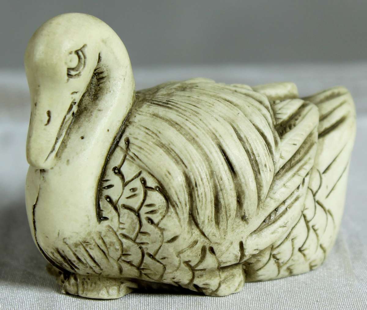 Miniature molded swan