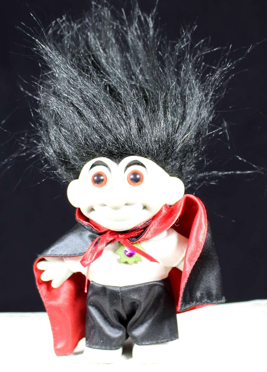 Russ Troll Dracula