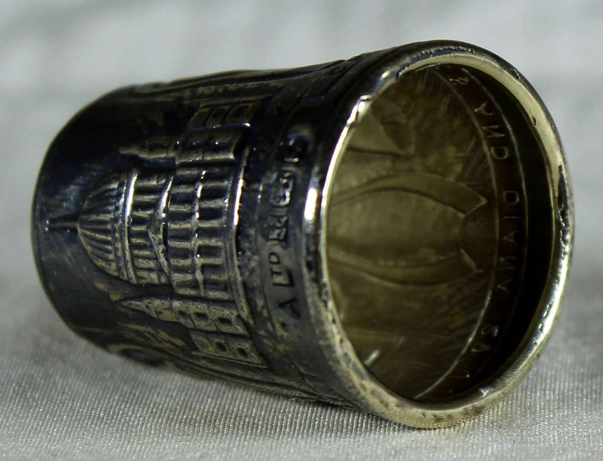 Silver thimble - Charles & Diana 29 July 1981 - Hallmarked (3,09g)