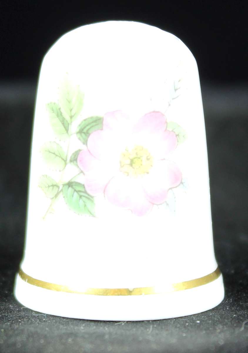 Porcelain thimble - Johnson - pink flower
