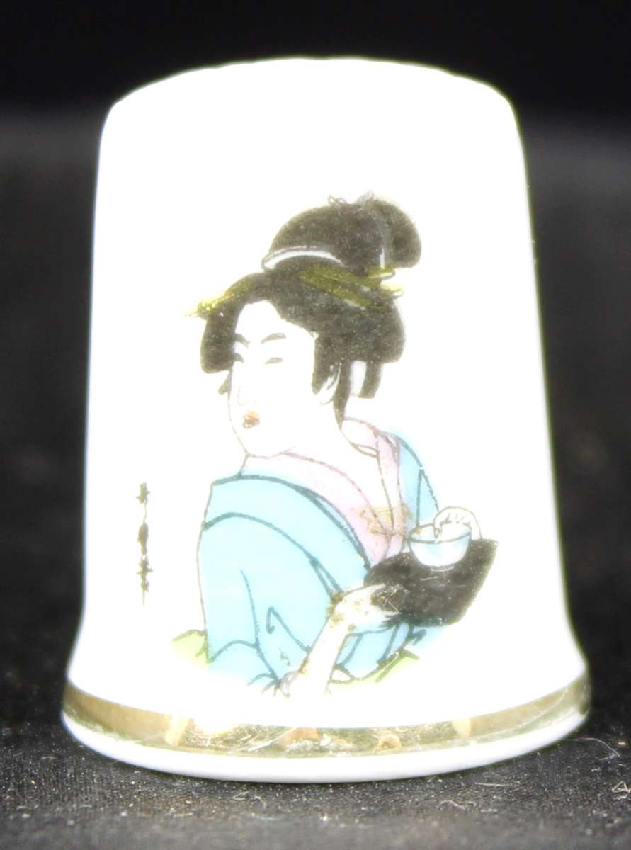 Porcelain Thimble - Japanese Lady