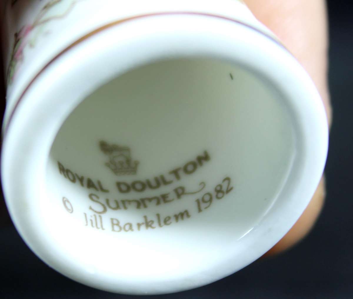 Porcelain Thimble - Royal Doulton - Summer