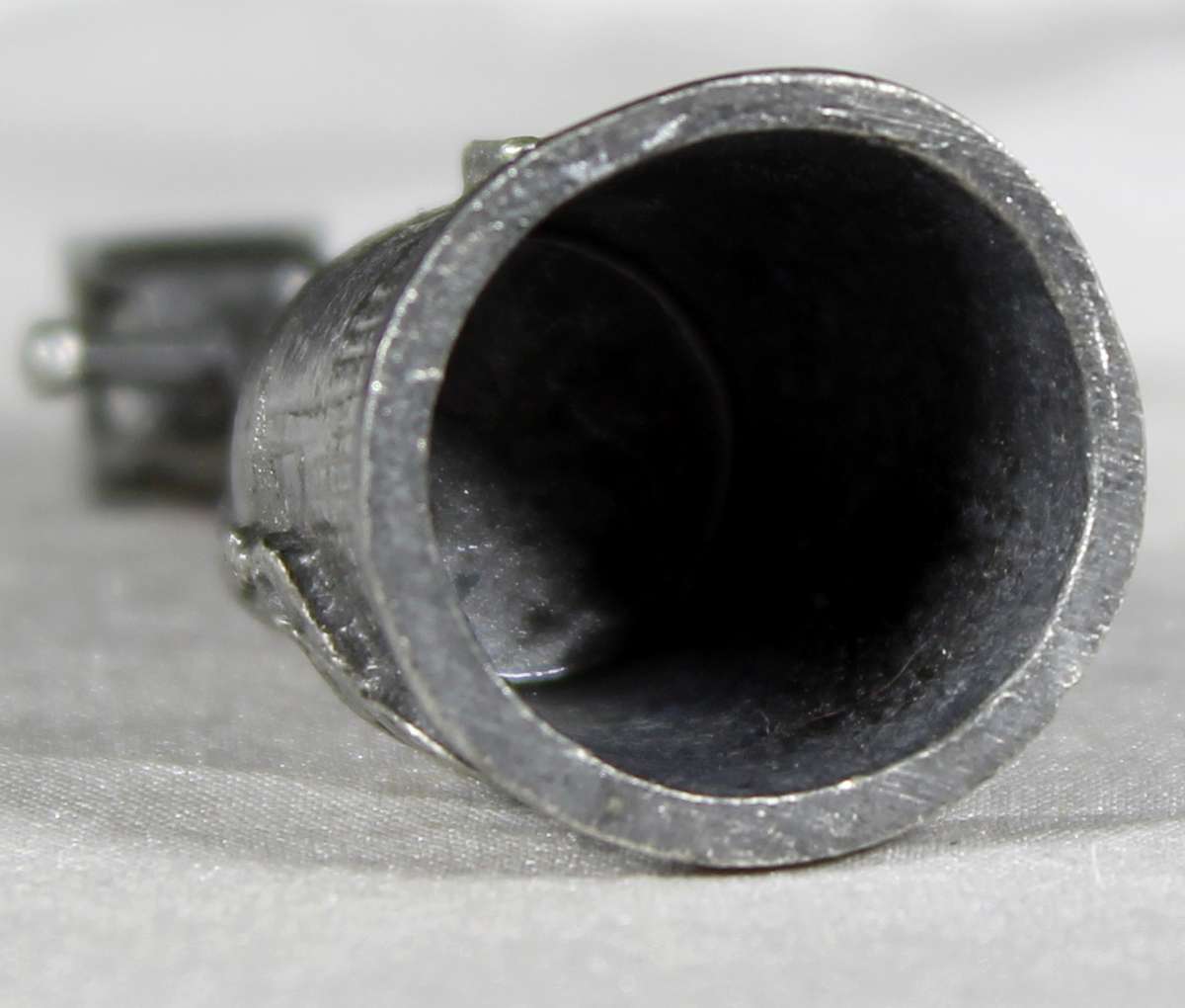 Metal Thimble - Man with Street Light