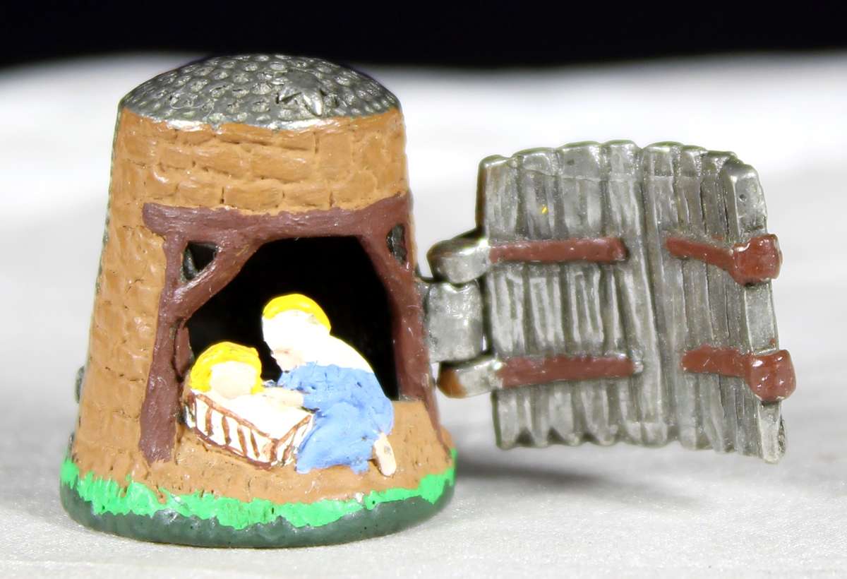 Metal Thimble - Stable Door - Mother and Child