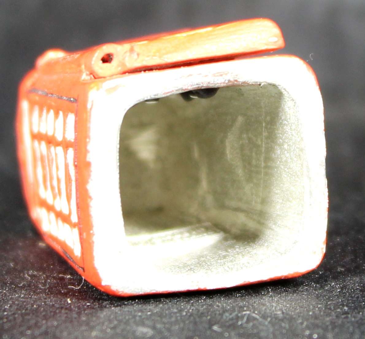 Metal Thimble - English Red Telephone Booth with Opening Door
