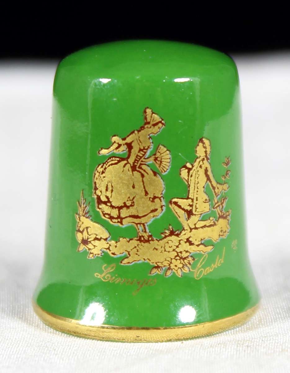 Porcelain Thimble - Limoges Green - Victorian Couple