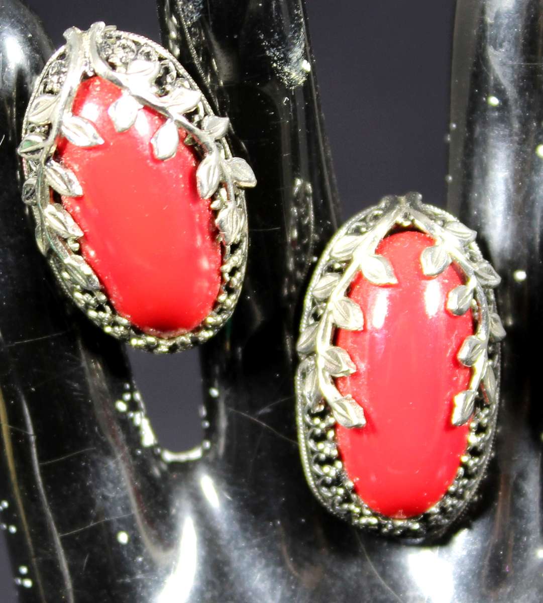 Costume Jewelry - Vintage Clip-on Earrings