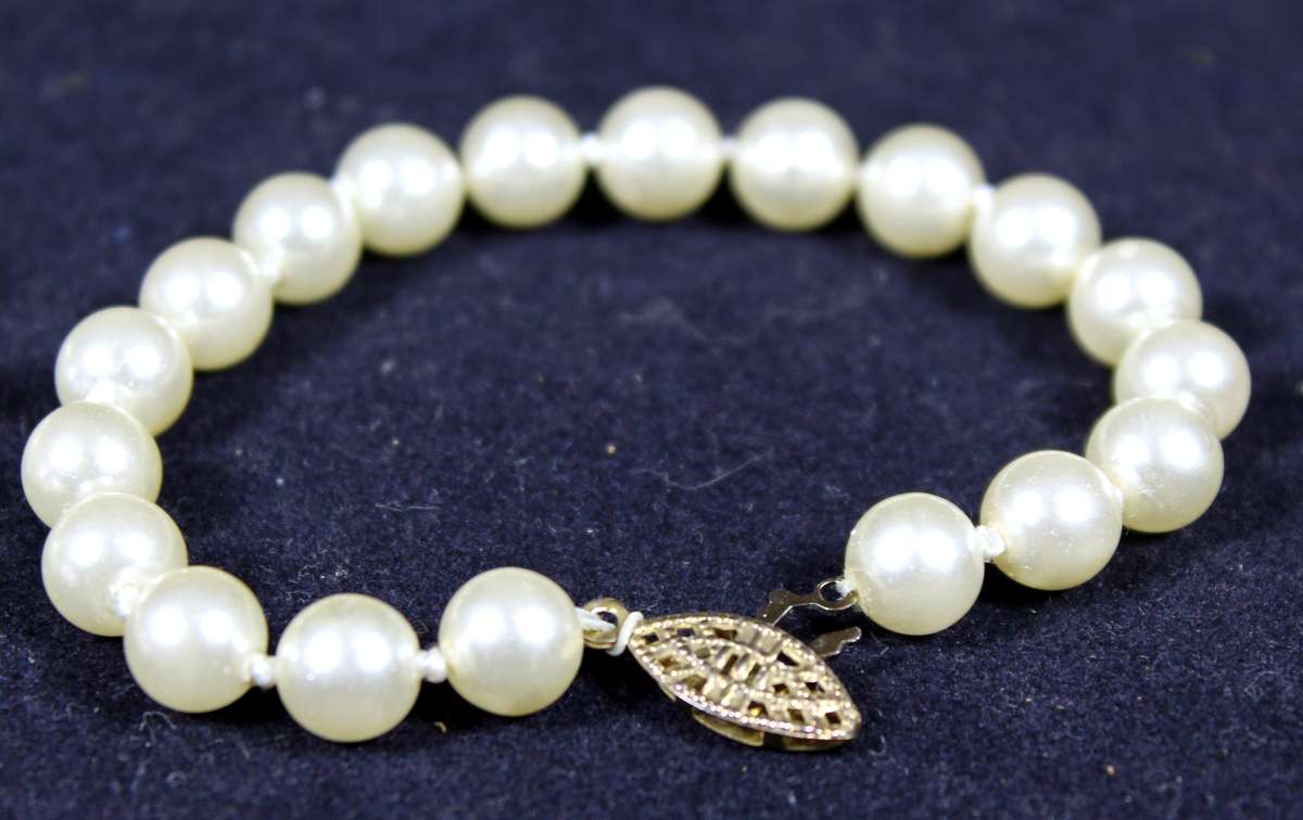 Costume Jewelry - Pair of Small Bracelets