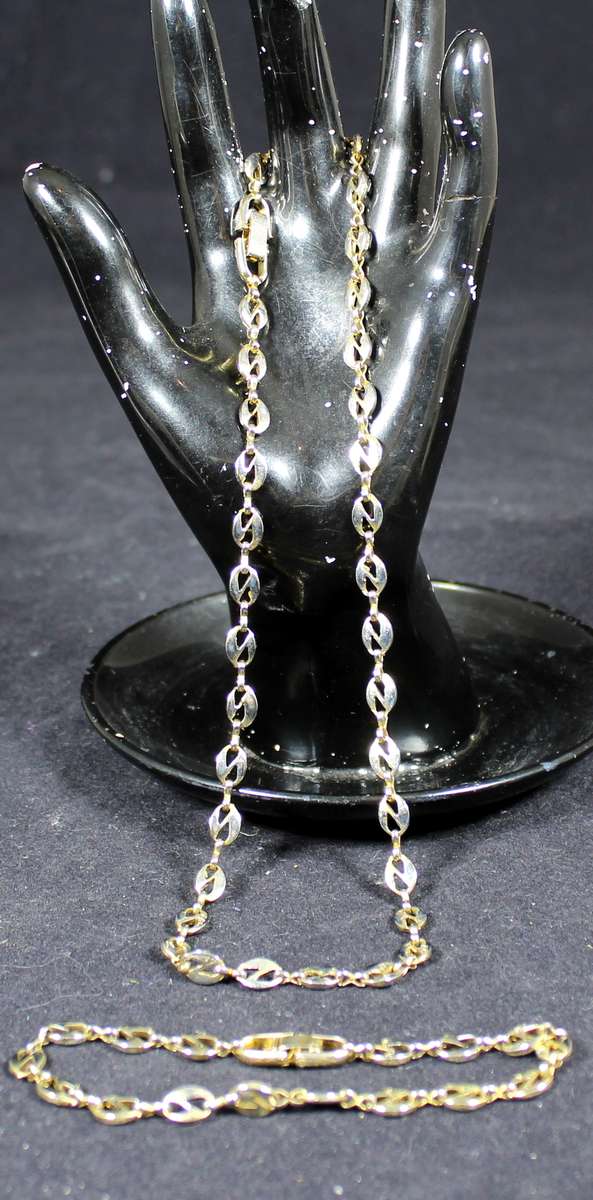 Costume Jewelry - Small Necklace & Bracelet