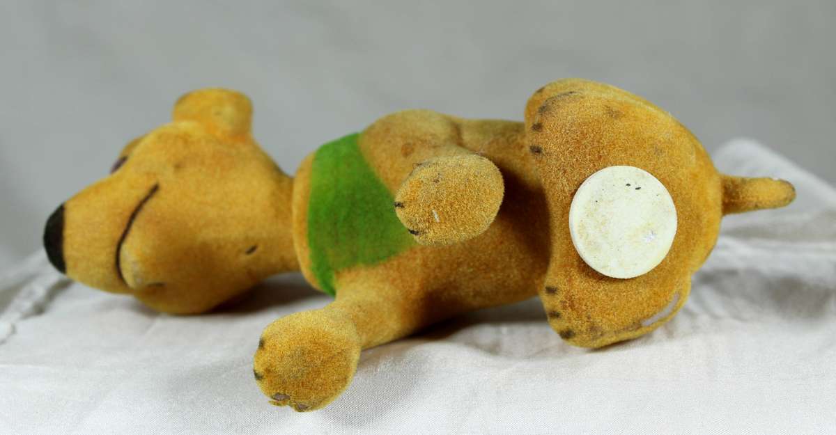 Happy bobble head doggy